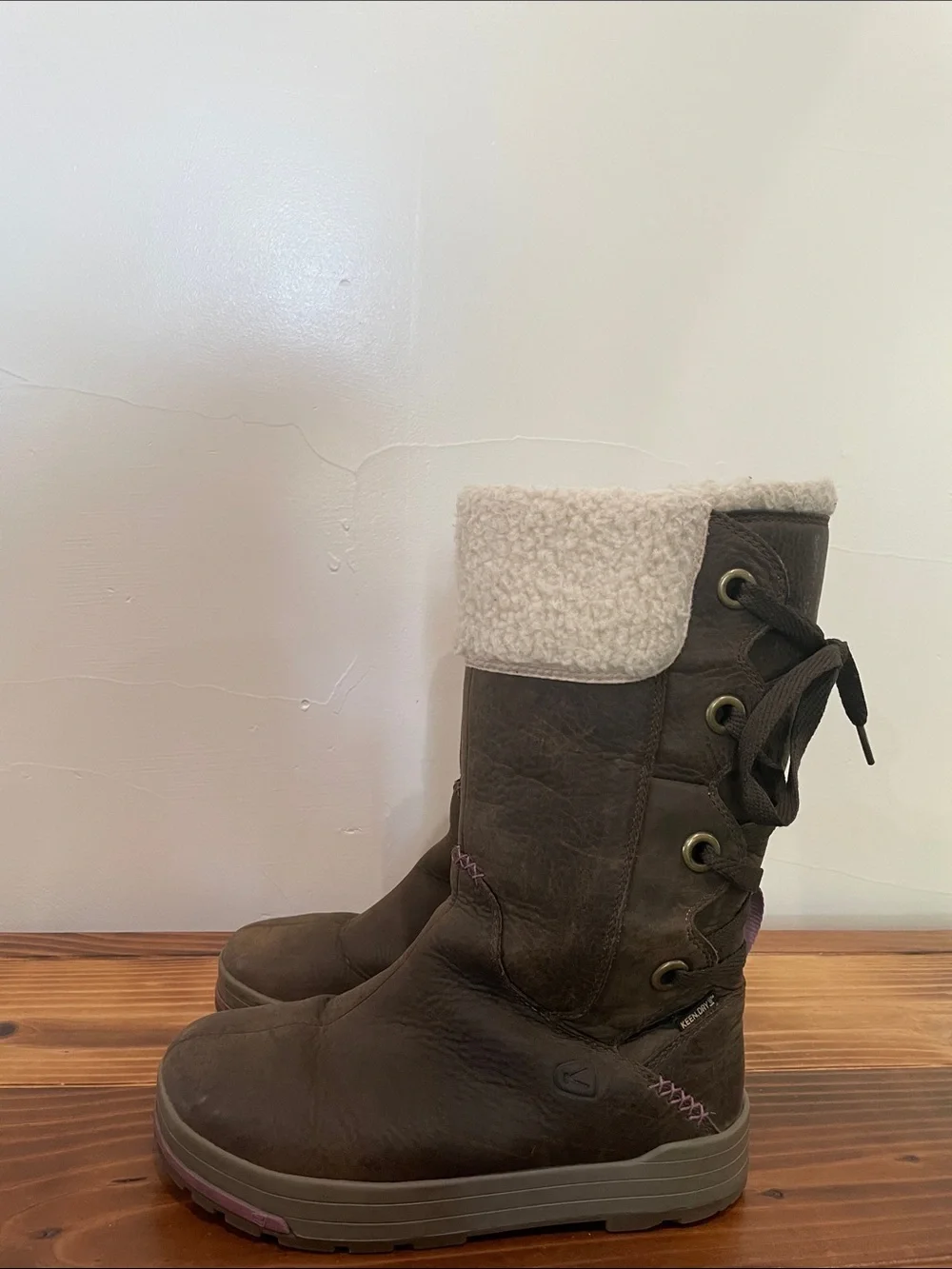 KEEN Women's Snowmass Brown Leather Winter Snow Boots Size 6.5